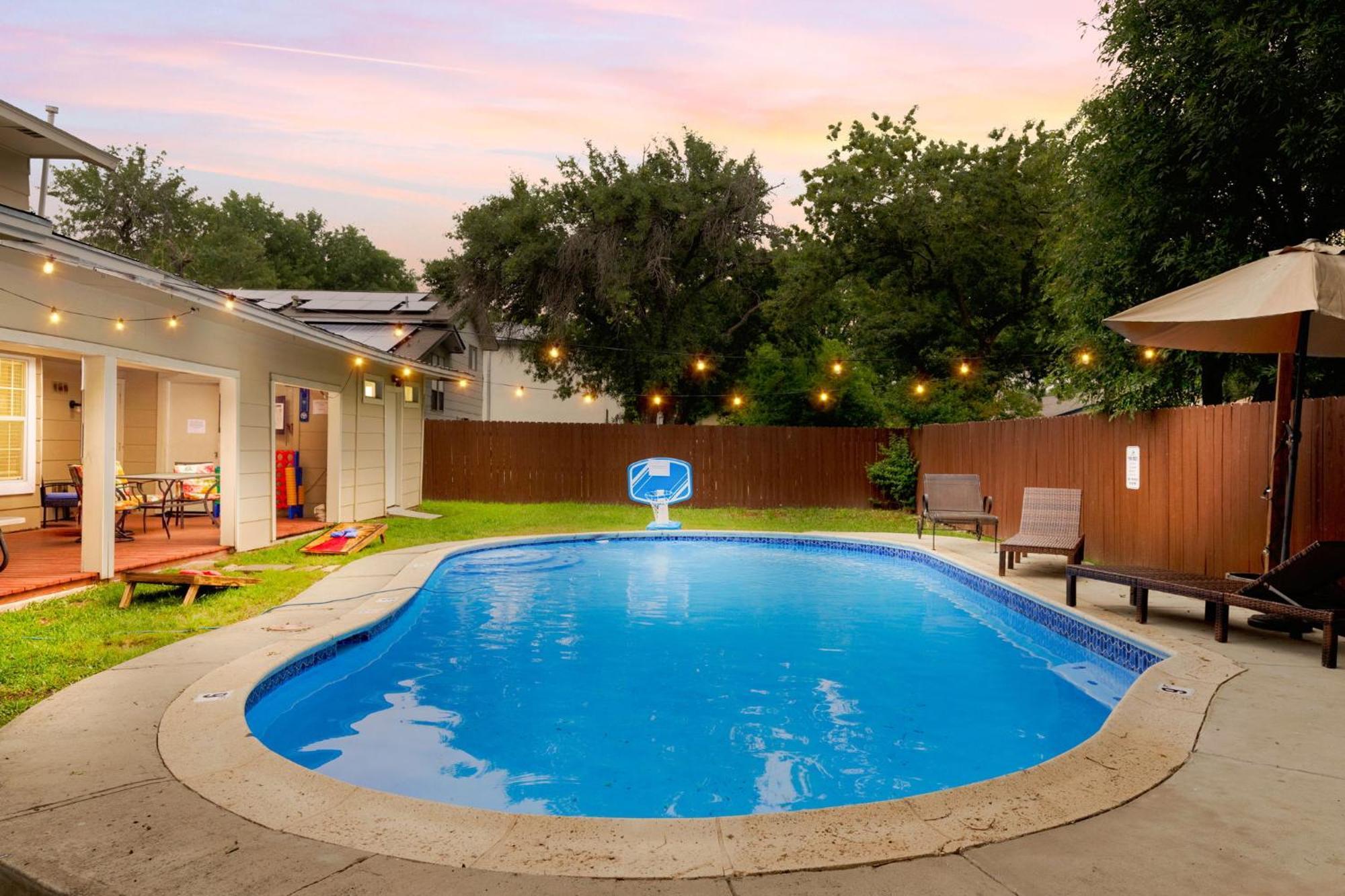 Spacious 4 Bedroom With Pool-Minutes To Seaworld And Lackland Afb Сан Антонио Екстериор снимка