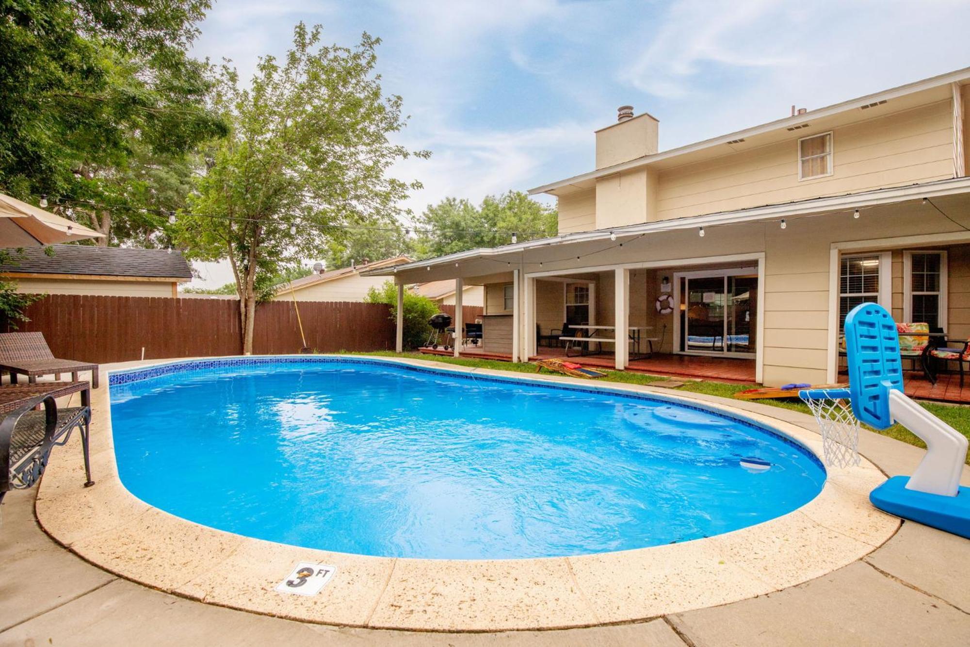 Spacious 4 Bedroom With Pool-Minutes To Seaworld And Lackland Afb Сан Антонио Екстериор снимка